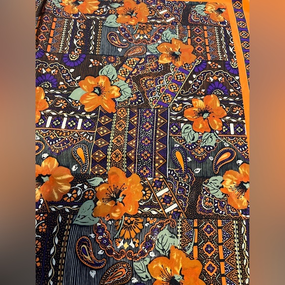 Square Silk Scarf 31” x 31” Orange / Purple Floral & Paisley Design - Picture 5 of 12